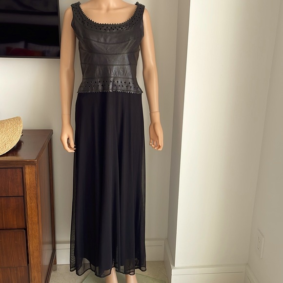 VINTAGE 90’S BLACK LEATHER WITH LINED FABRIC BOTTOM - Picture 1 of 8